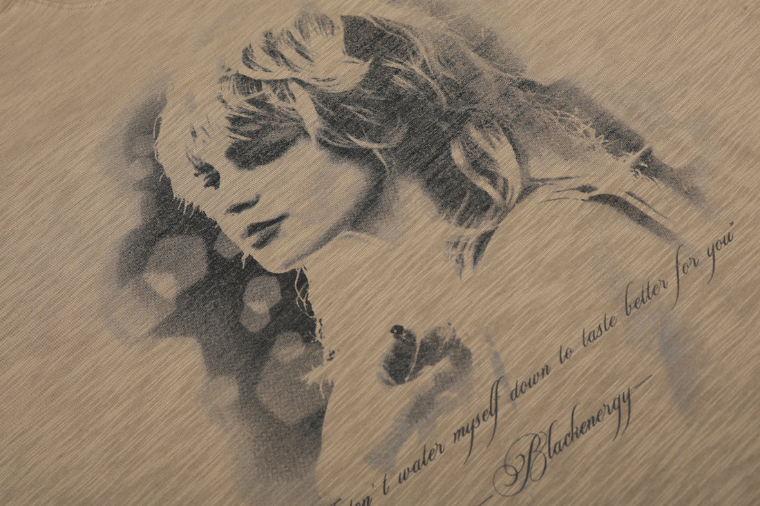 Omirad Vintage Portrait Graphic Long Sleeve Tee