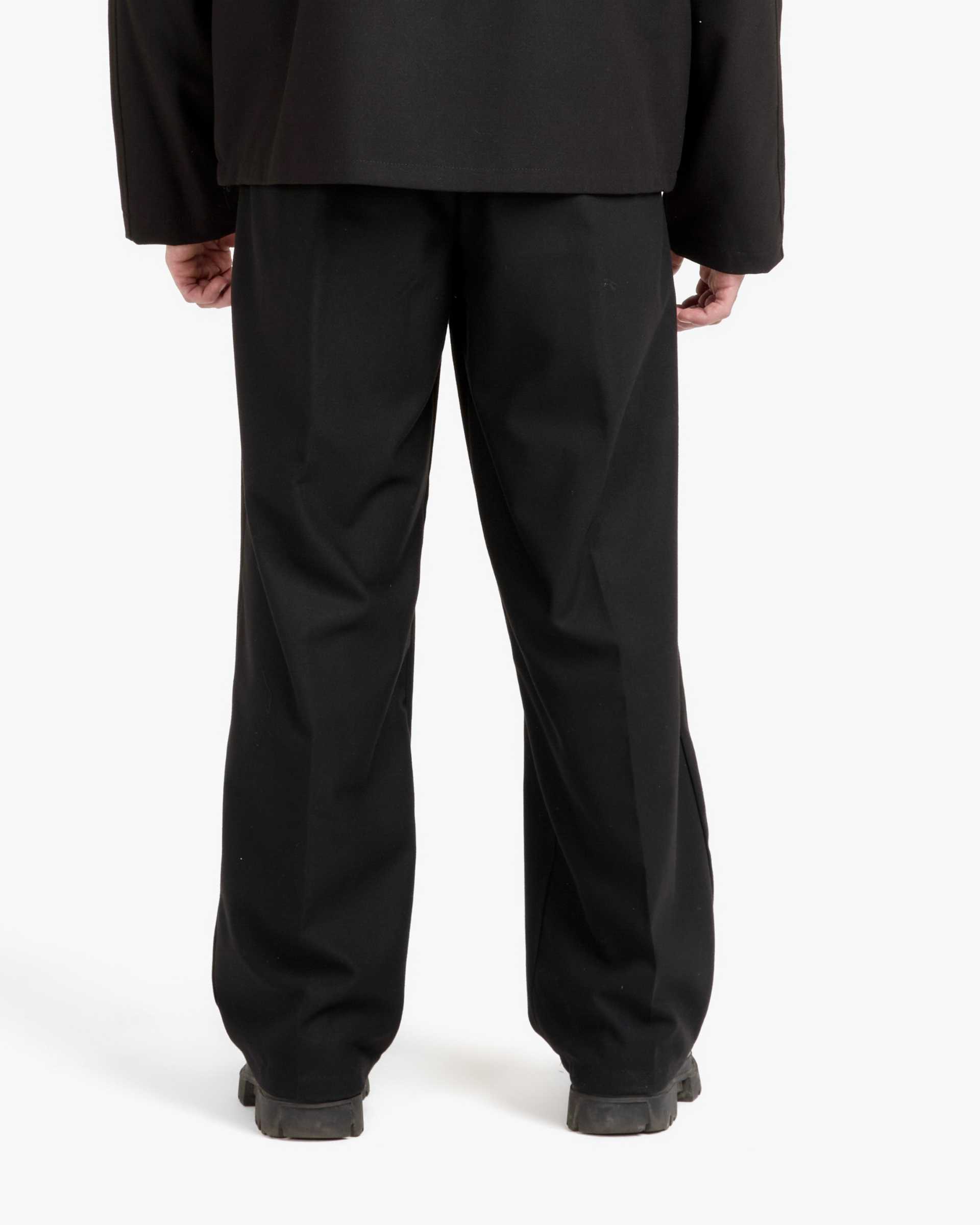 SILENT SLACK – Wide-Leg Wool Trousers