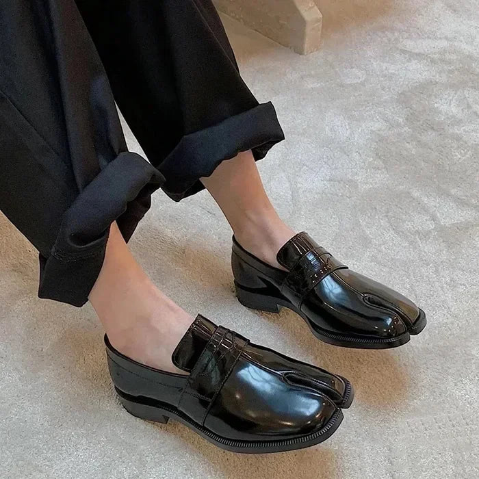 Men’s Split Toe Tabi Loafers – Patent Leather Thick Sole Korean Trend 2025