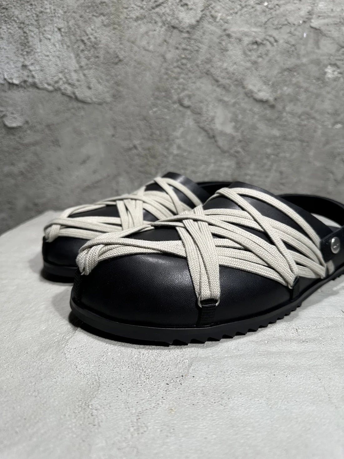 Unisex Cow Leather Sandals – Lace-Up Designer Summer Trainers