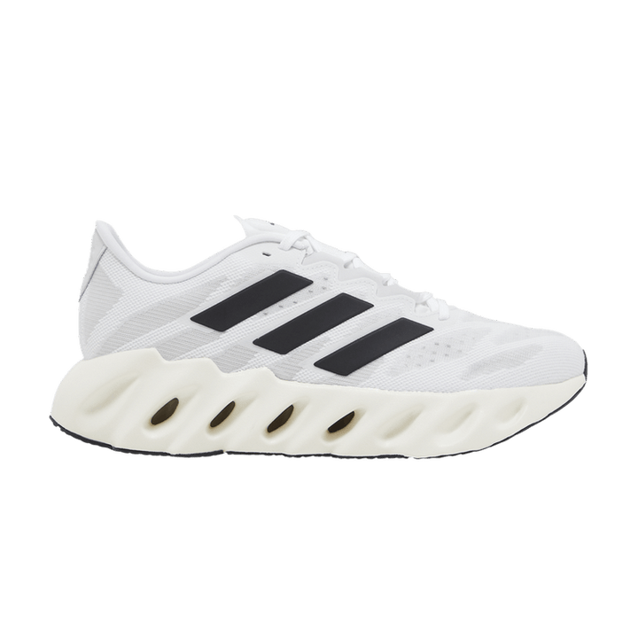 Switch FWD 'White Black'