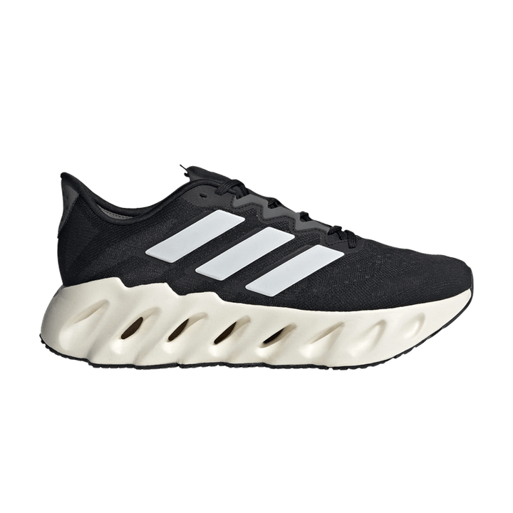 Switch FWD 'Black White'